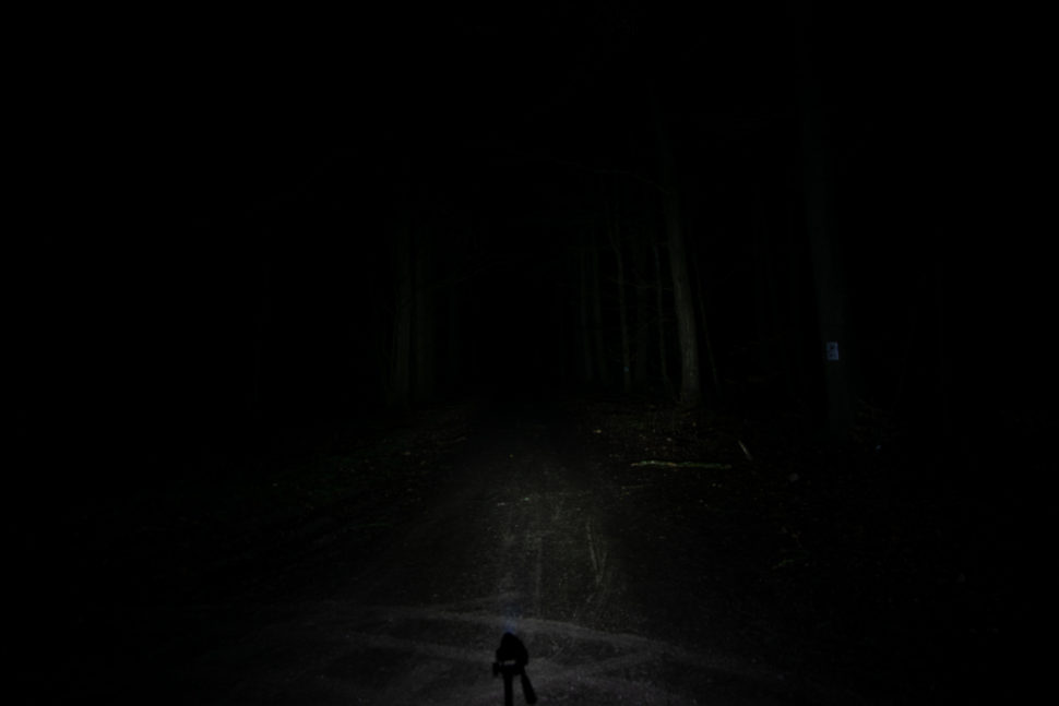Olight Baton 3 Beamshot 03
