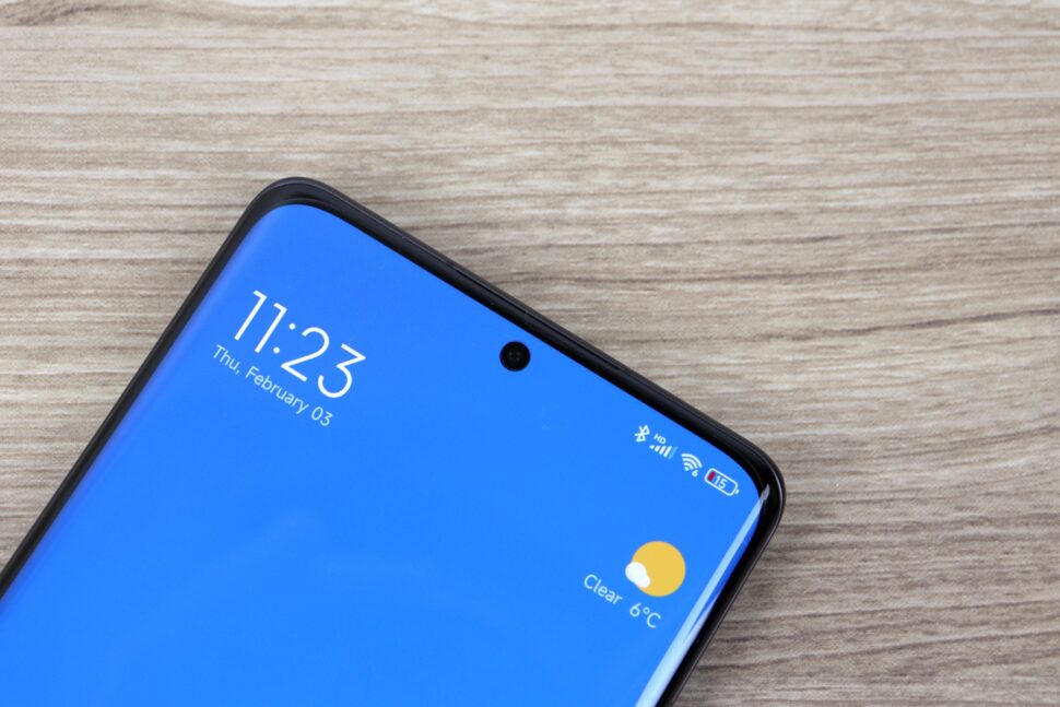 Xiaomi 12 Pro Display Raender 1