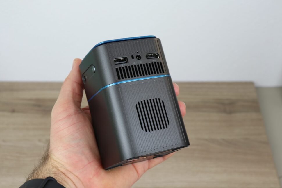 Blitzwolf BW VT2 Mini Beamer Test 12