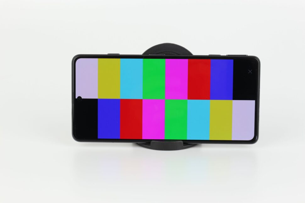 Poco F4 GT Display Test Raender 1