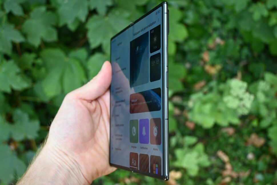 Xiaomi Mix Fold 2 Design 14