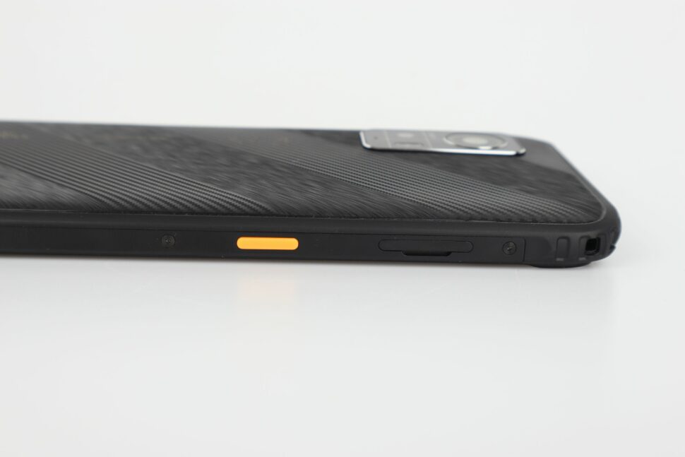 AGM H6 Design Verarbeitung Anschluesse 2