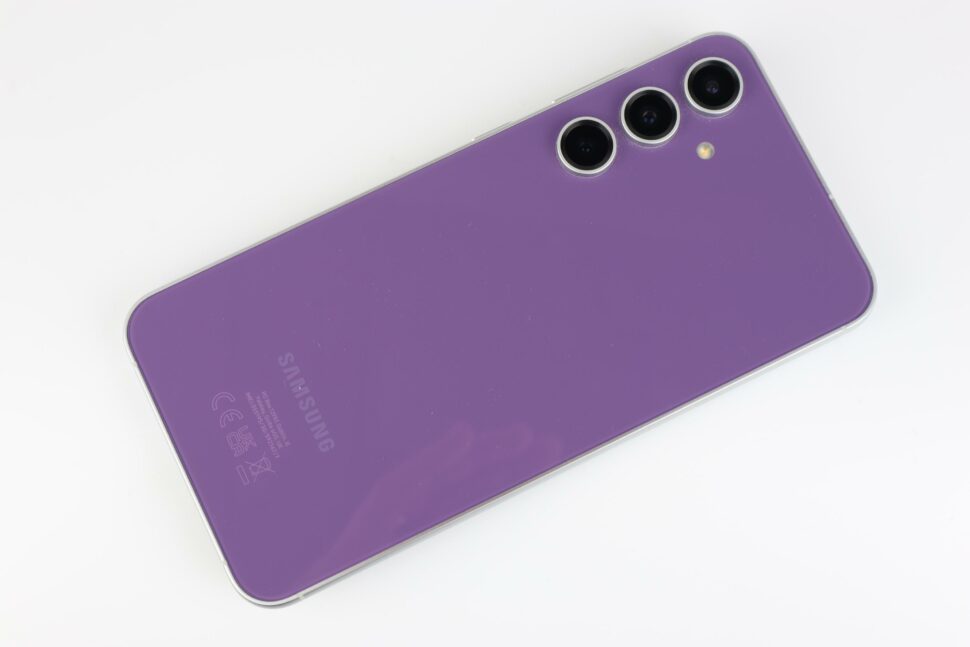 Samsung Galaxy S23 FE Beschriftung Rueckseite Lila 2