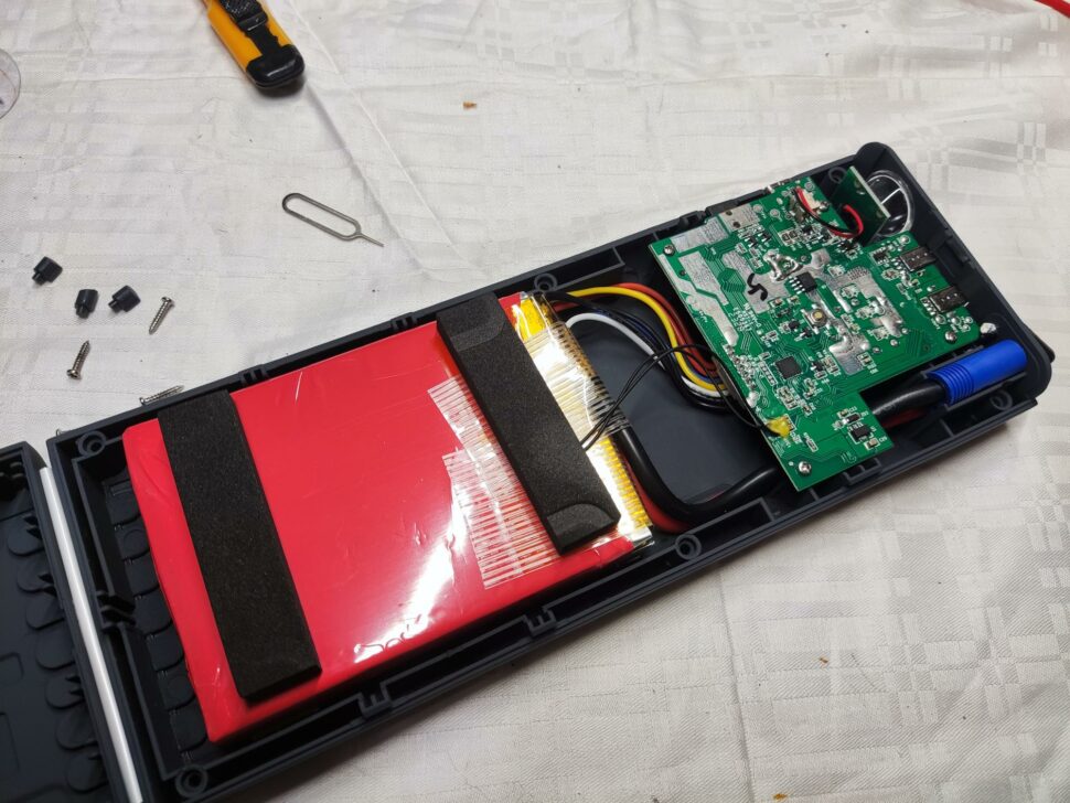 Nexpow Starthilfe Powerbank inside