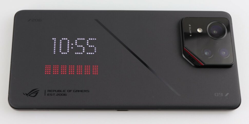 Asus ROG Phone 9 Test Produktbilder Zweitdisplay 2