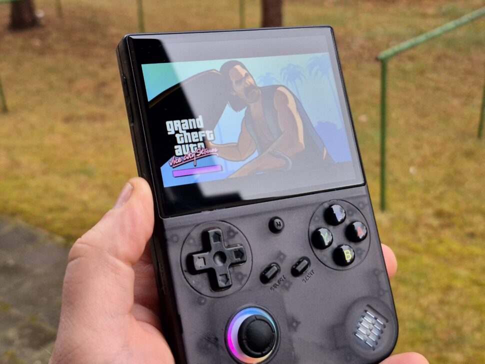 ANBERNIC RG 40XXV Display und Leistung 6