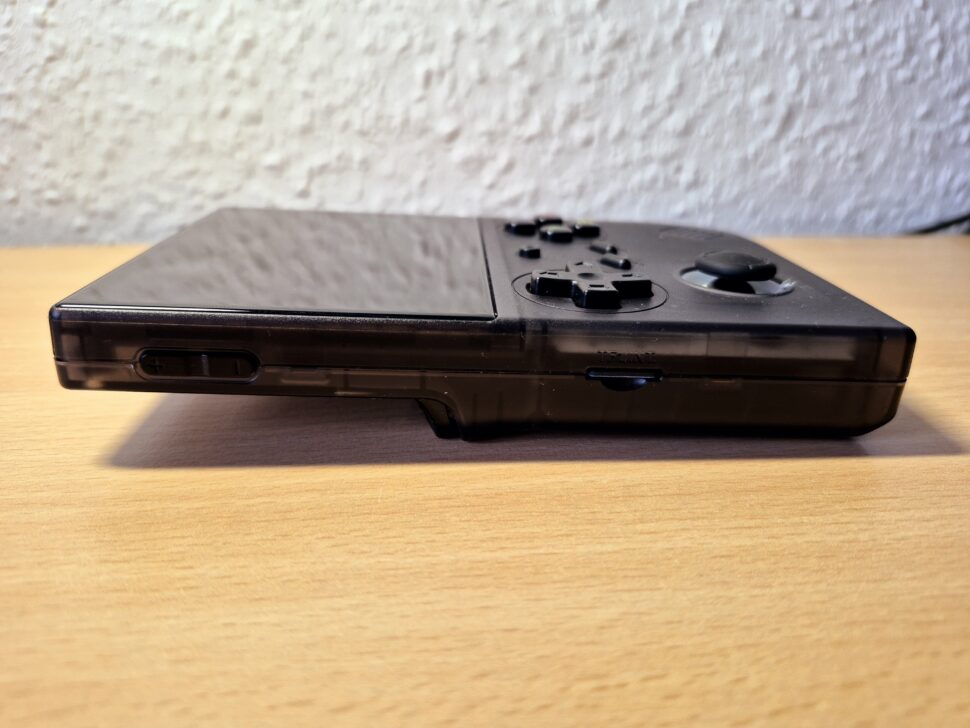 Anbernic RG40XX V Verarbeitung und Anschluesse 19