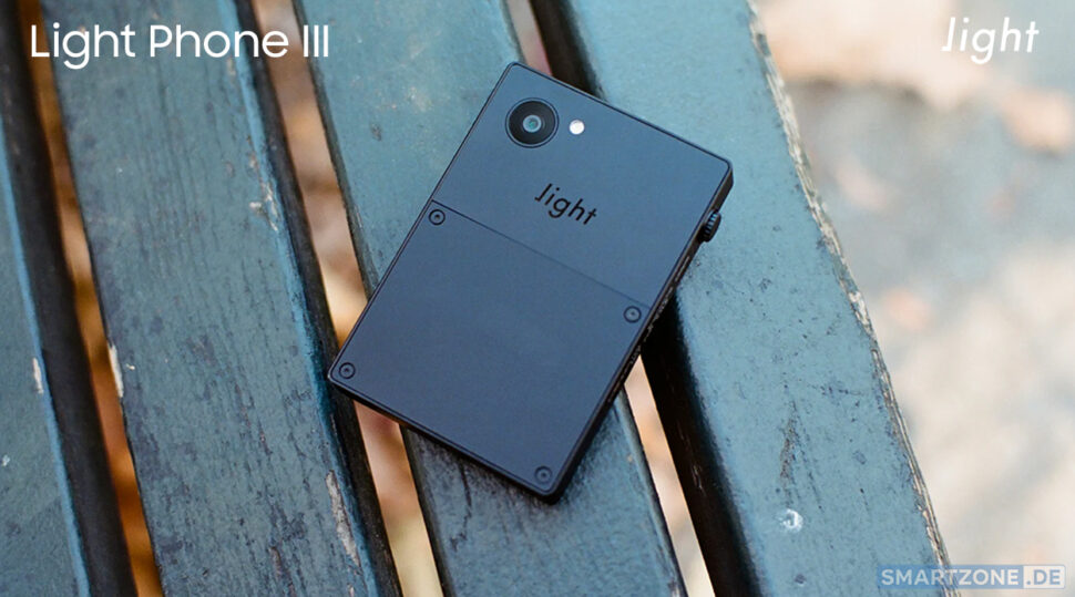 Light Phone 3