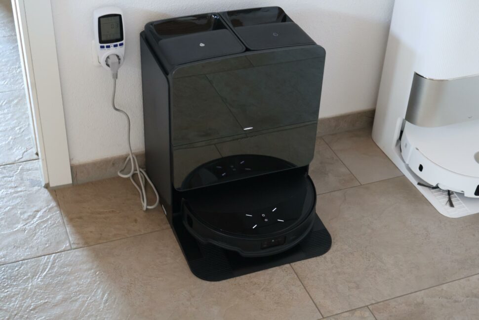 Roborock Saros 10R Servicestation 8