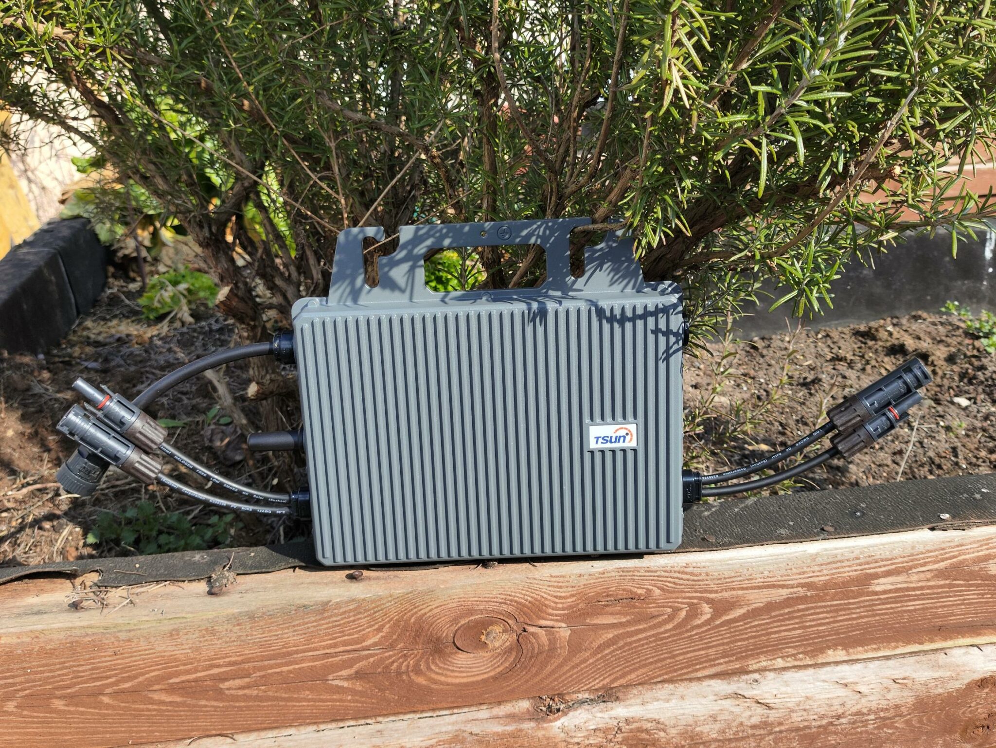 TSUN TSOL-MS800 Wechselrichter im Test - Kraftpaket!