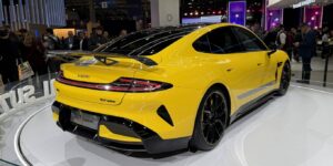 Xiaomi SU7 ultra MWC 2025 Xiaomi SU7 ultra MWC 2025