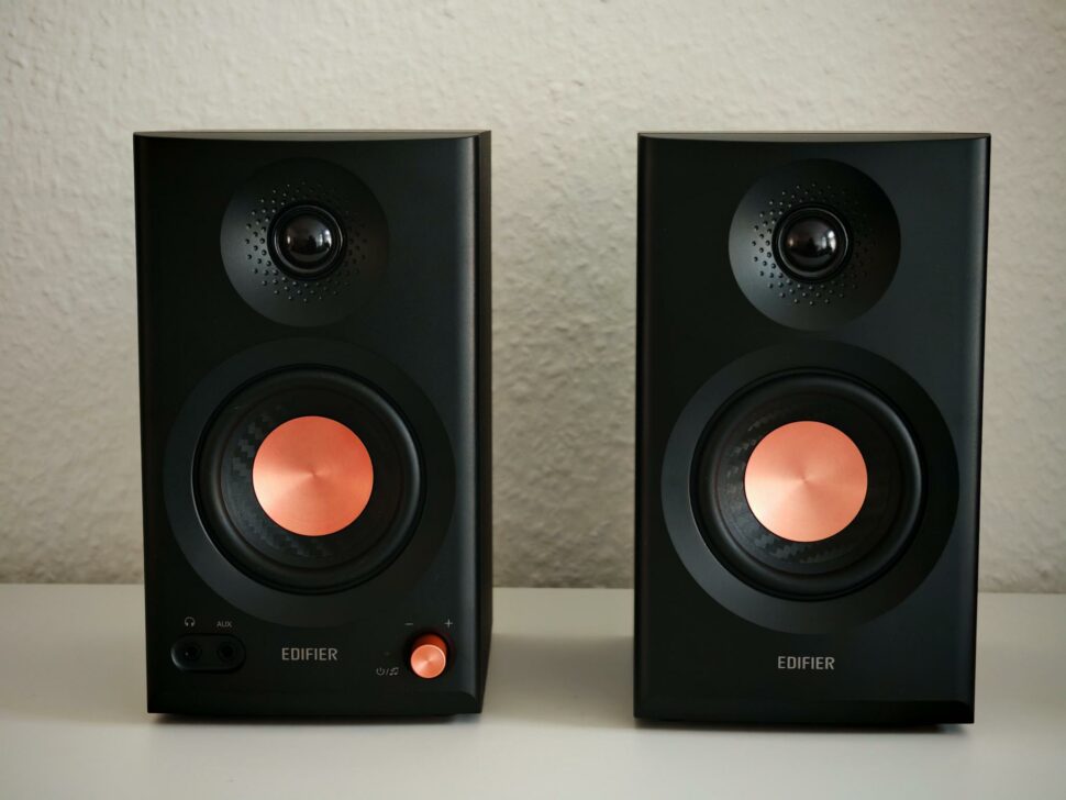 Edifier MR3 Design 3