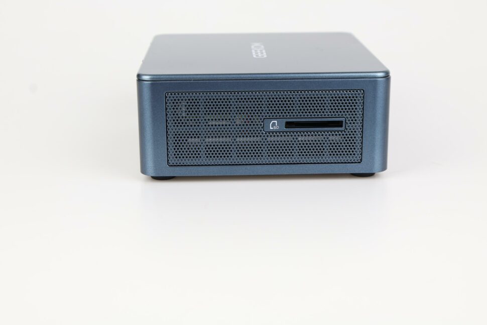 Geekom Mini IT13 2025 Edition Anschluesse 2