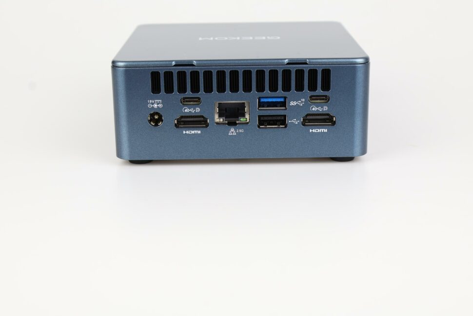 Geekom Mini IT13 2025 Edition Anschluesse 3