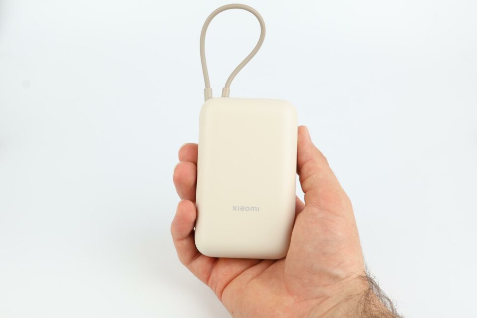 Xiaomi Powerbank 10000 mAh mit Kabel Design 1
