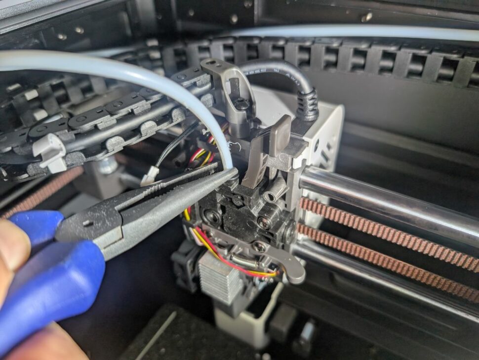 PTFE Schläuche am Kobra S1 lösen