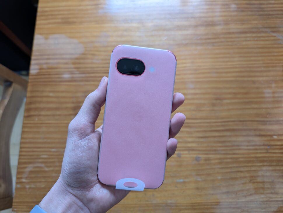 Google Pixel 9a Unboxing 10
