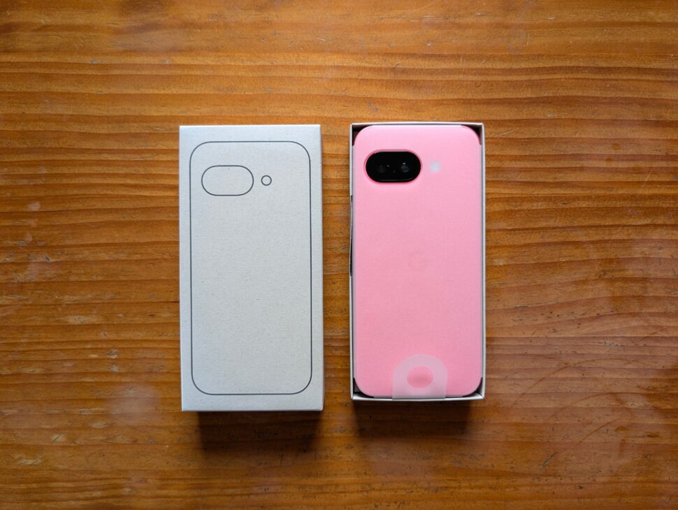 Google Pixel 9a Unboxing 5