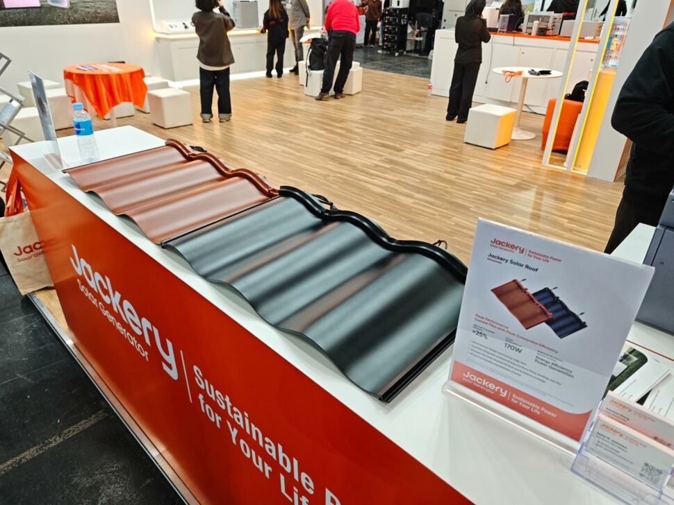 Jackery Intersolar 2025 15