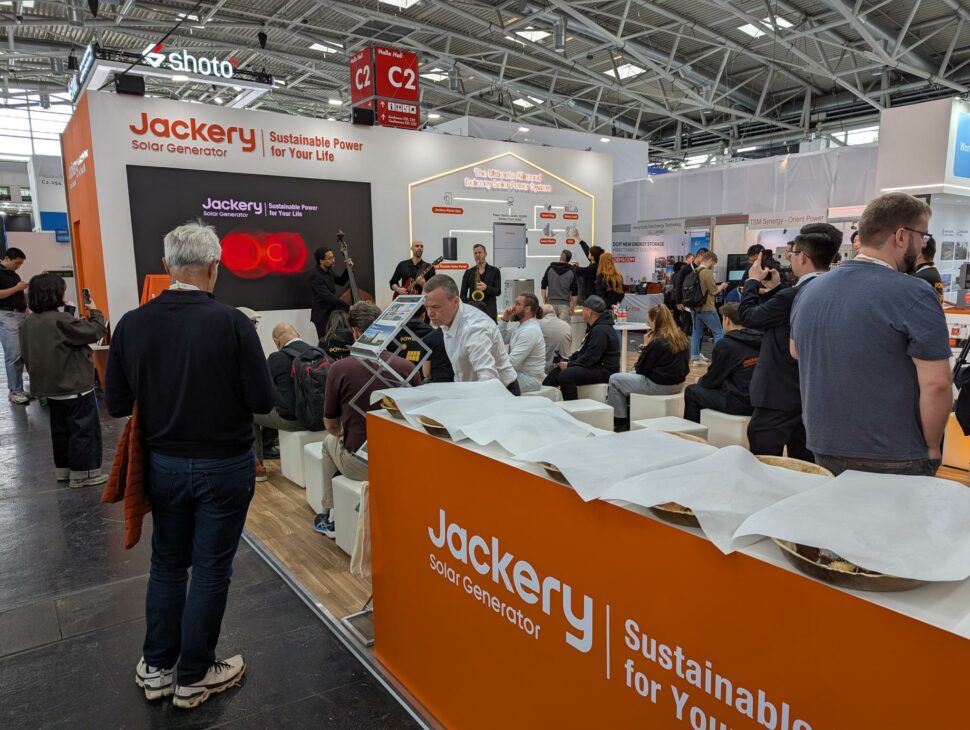 Jackery Intersolar 2025 26