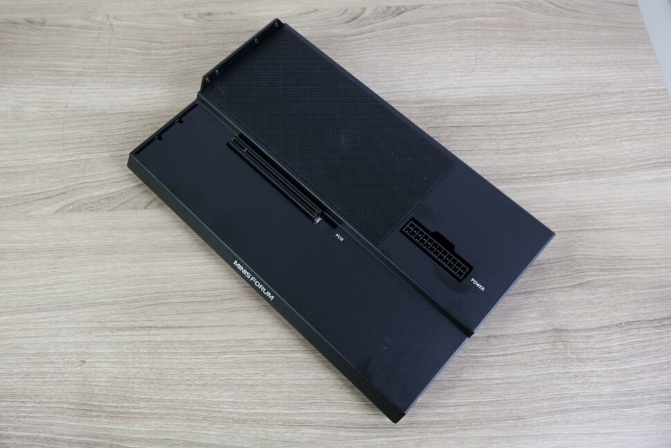 Minisforum DEG1 OCuLink externer Grafikkarten Dock im Test 4