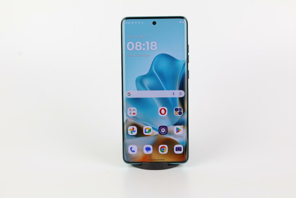 Motorola Edge 60 Fusion Display Raender Curved 1