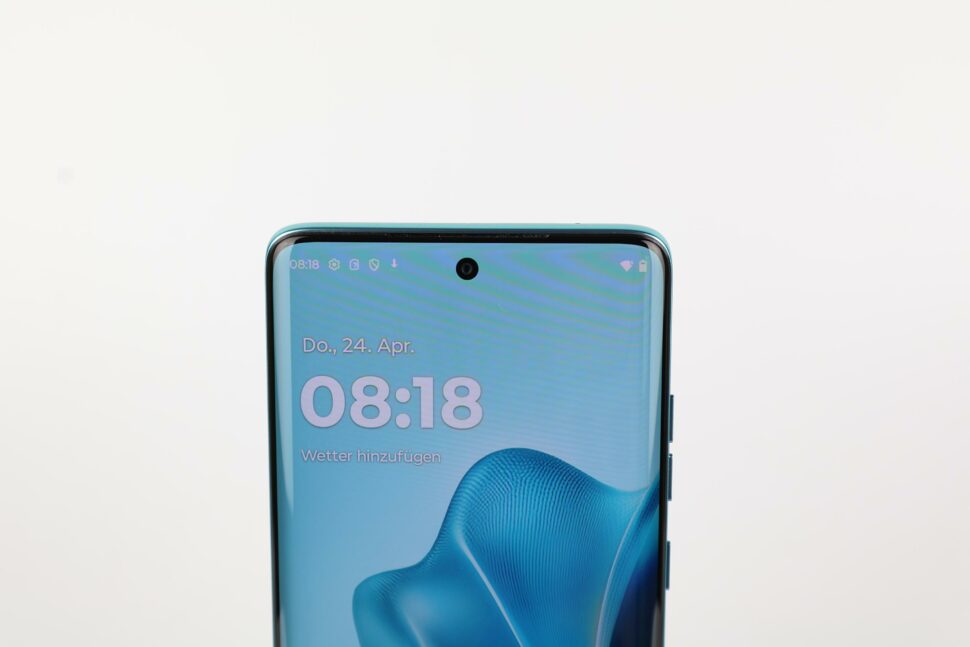 Motorola Edge 60 Fusion Display Raender Curved 2
