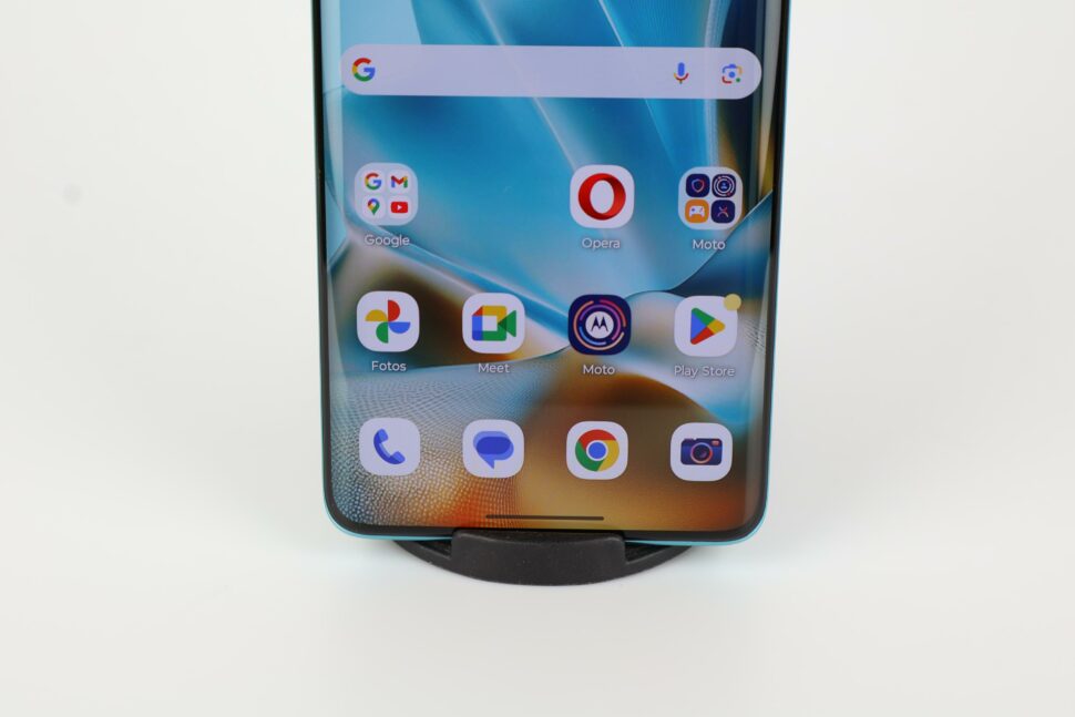 Motorola Edge 60 Fusion Display Raender Curved 3