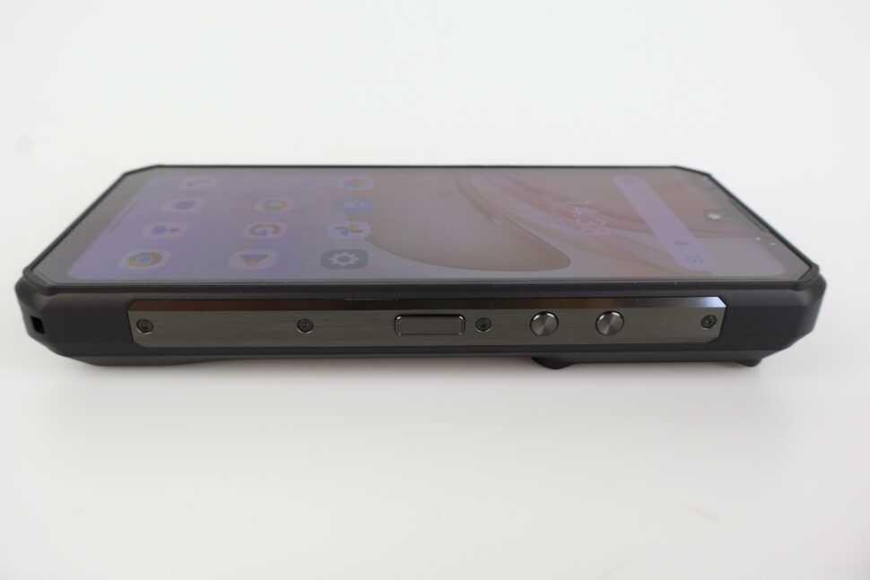 Oukitel WP300 Buttons Design Verarbeitung 2