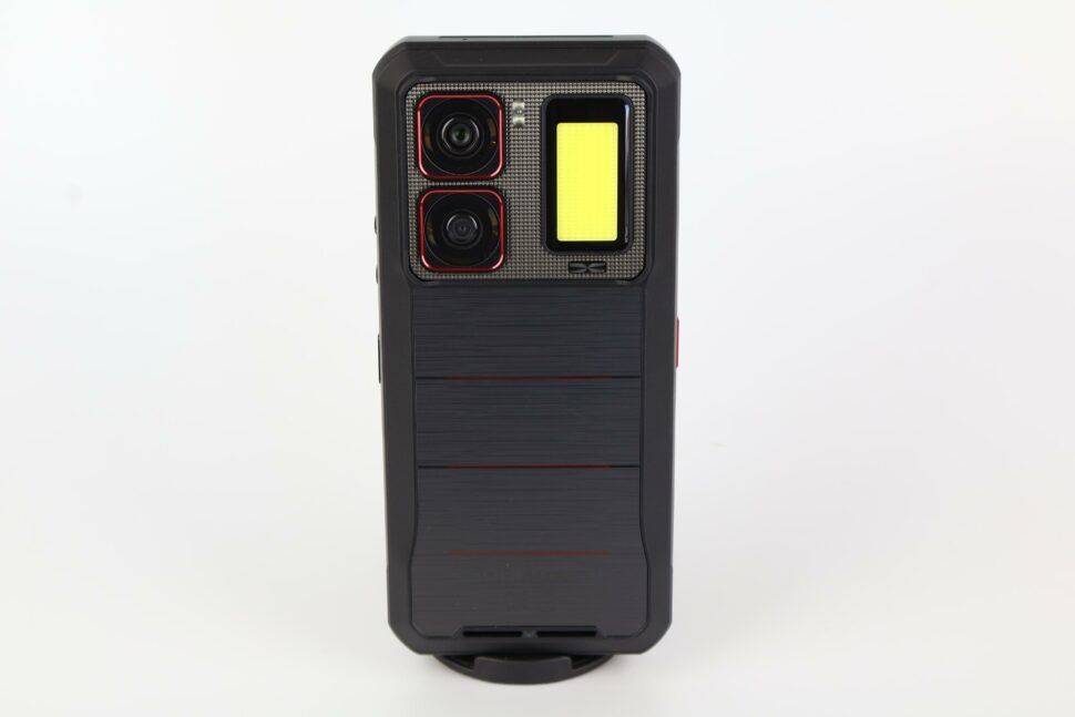 Oukitel WP300 Design Verarbeitung 2