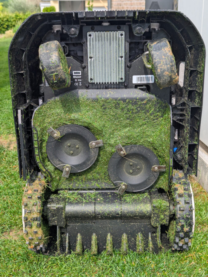 Ecovacs GOAT A1600 RTK 17