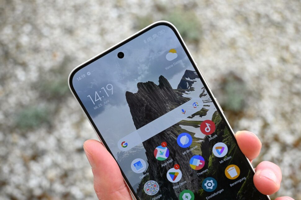Poco F7 notch