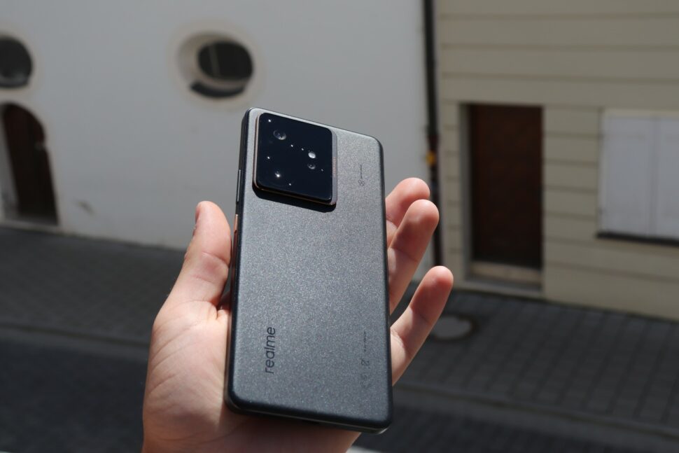 Realme GT 7 Design 10
