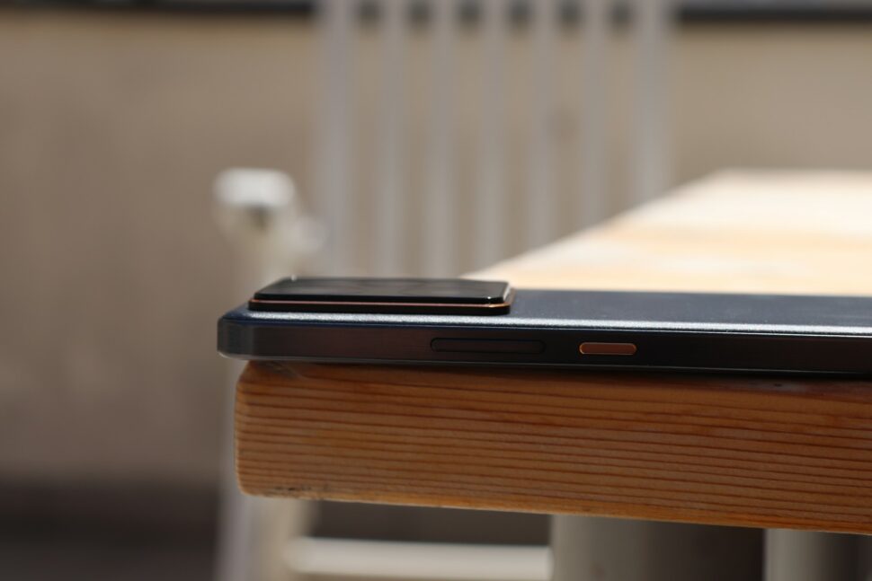 Realme GT 7 Design 14