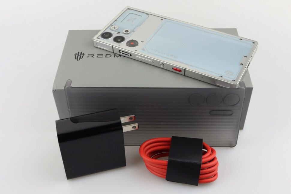 RedMagic 10S Pro Test Lieferumfang