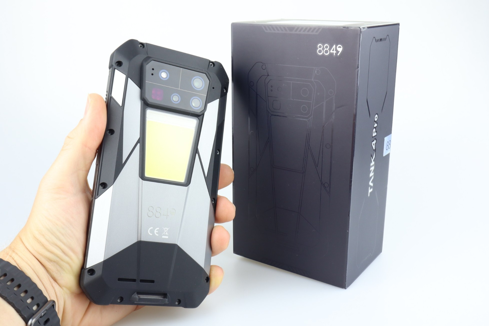 8849 Tank 4 Pro im Test - das perfekte Camping-Handy?