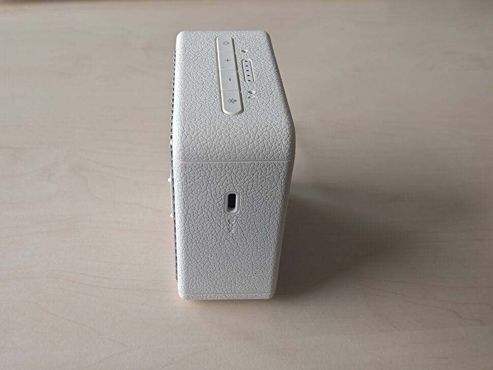 Edifier ES20 Test Design 1