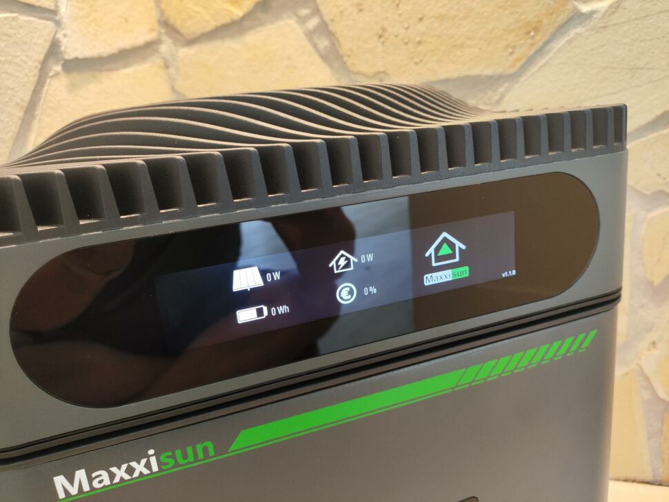 Maxxicharge CCU V2 Display 1