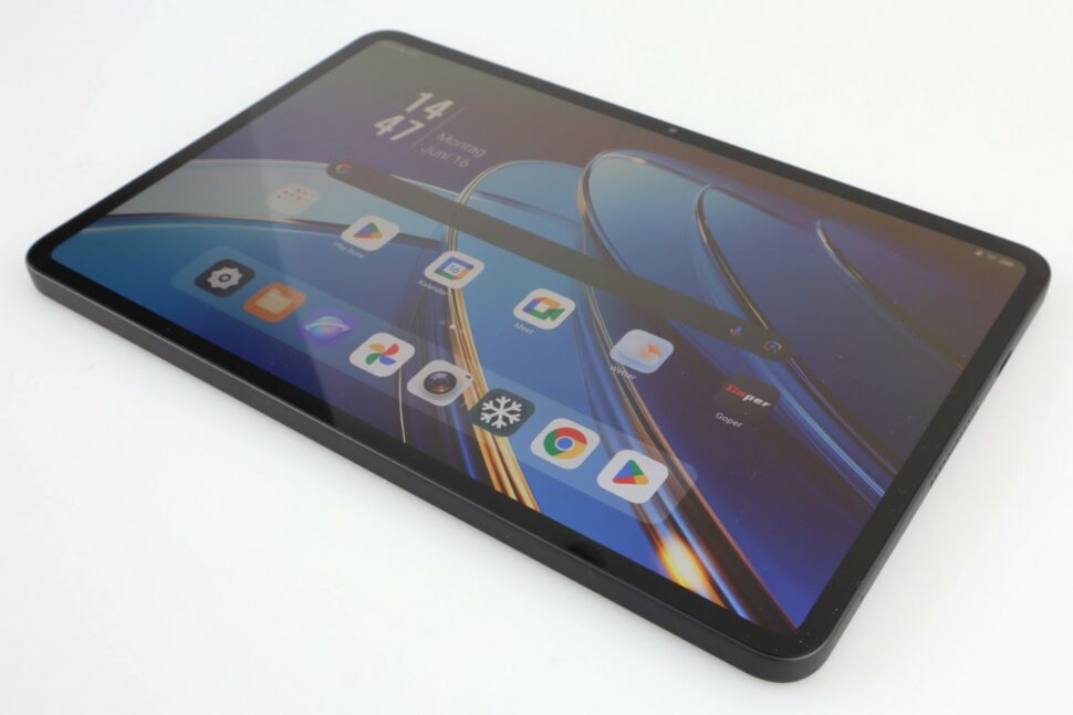 RedMagic Astra Gaming Tablet Test Display 1