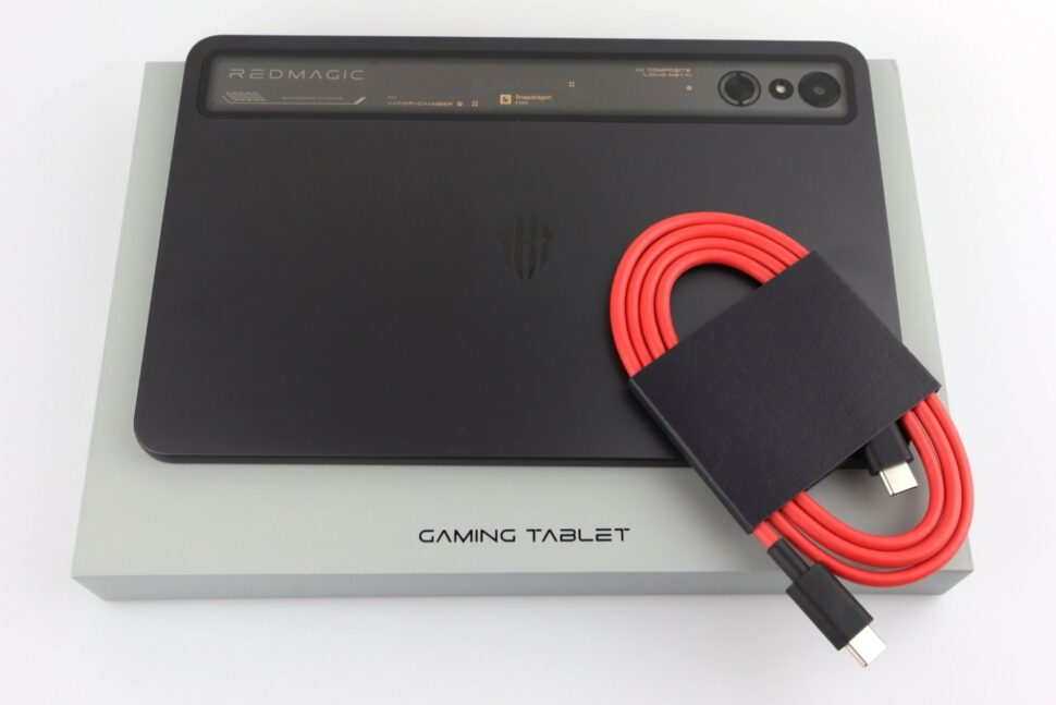 RedMagic Astra Gaming Tablet Test Lieferumfang
