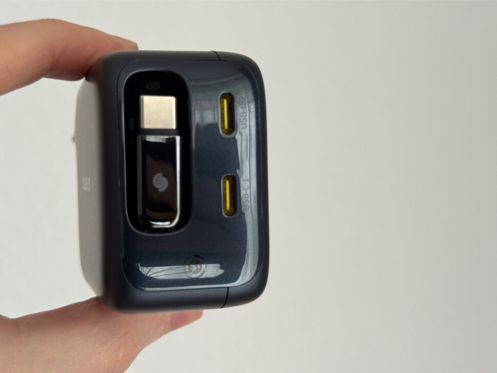 Baseus EnerCore 67W Charger Design 3