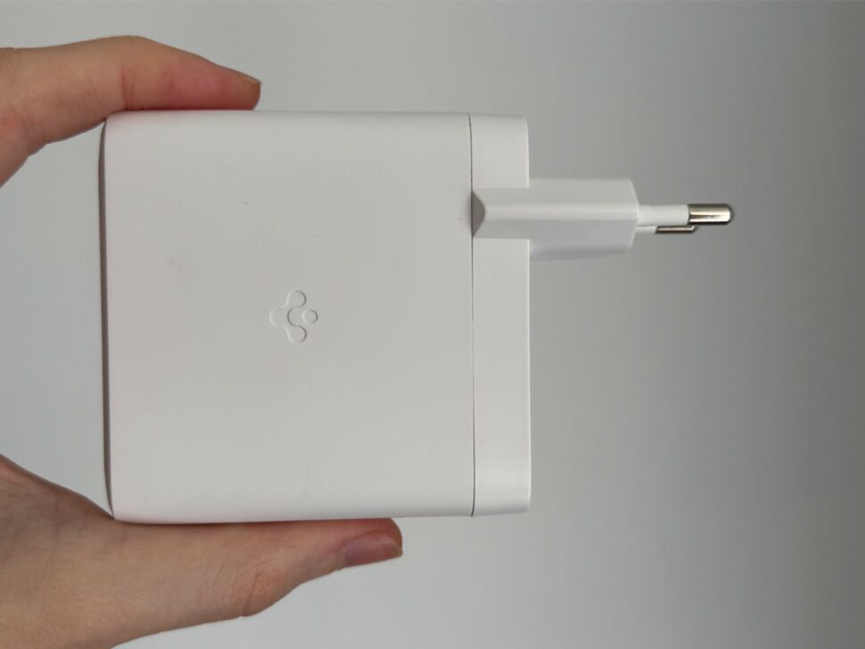 Spigen 140W Lader Design 2