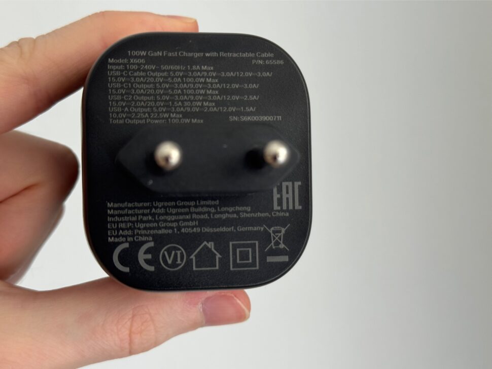 Ugreen 100W Lader mit Kabel Design 4
