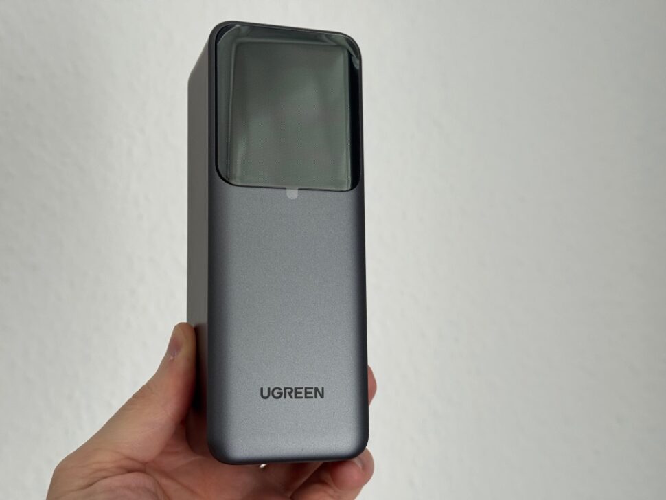 Ugreen 165W Powerbank Design 1