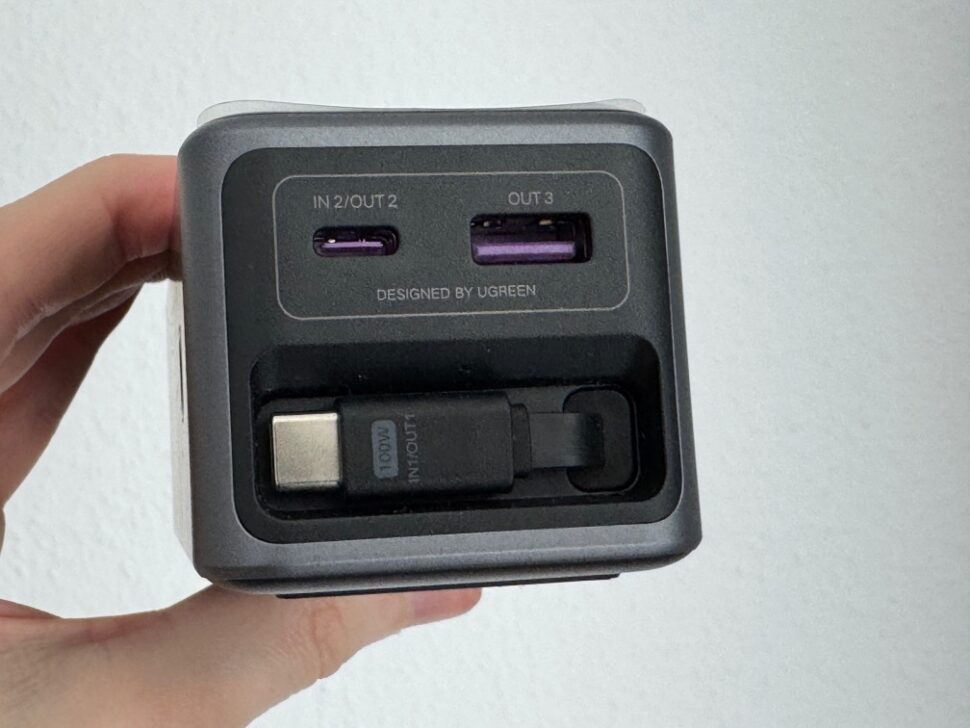 Ugreen 165W Powerbank Design 2