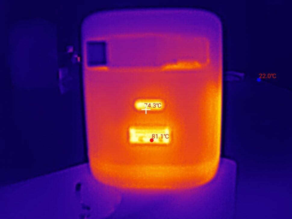 Ugreen 65W Lader mit Kabel Temperaturen 2
