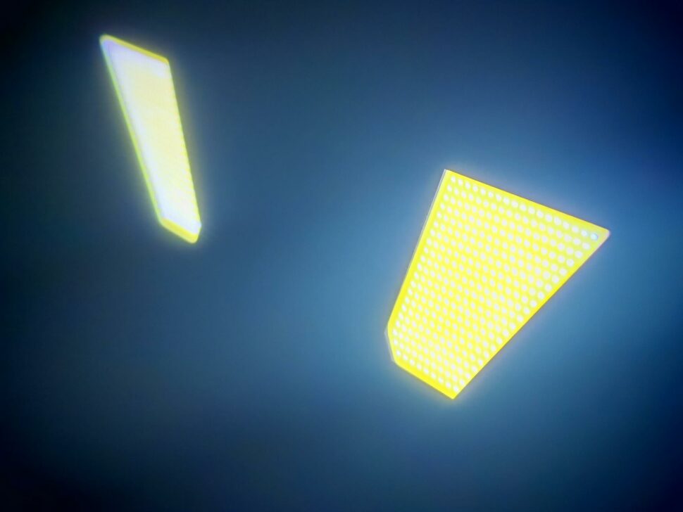 Blackview Active 12 Pro LED Lamp 1