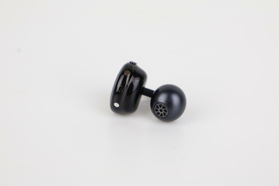 EarFun Clip Earbuds 1