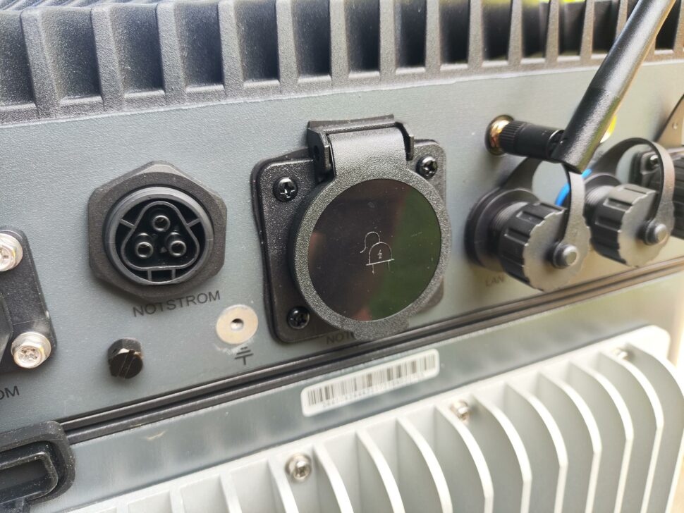 Maxxicharge CCU V2 Off Grid 1