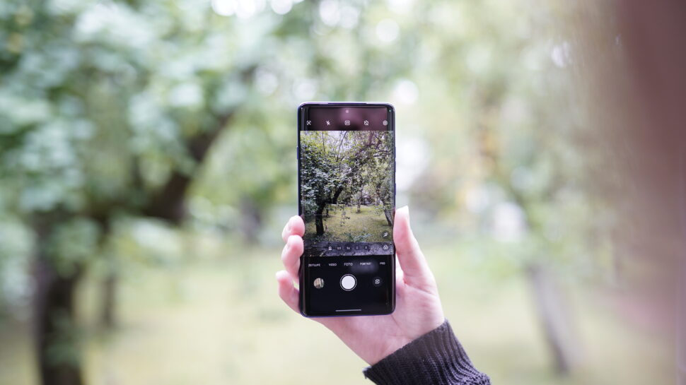 Motorola Edge 60 Pro Banner 33